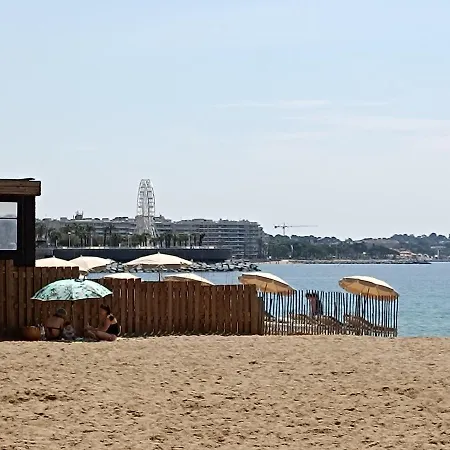 A 50 Metres De La Apartment Frejus