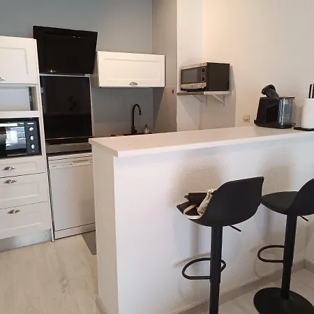 Apartment A 50 Metres De La Frejus